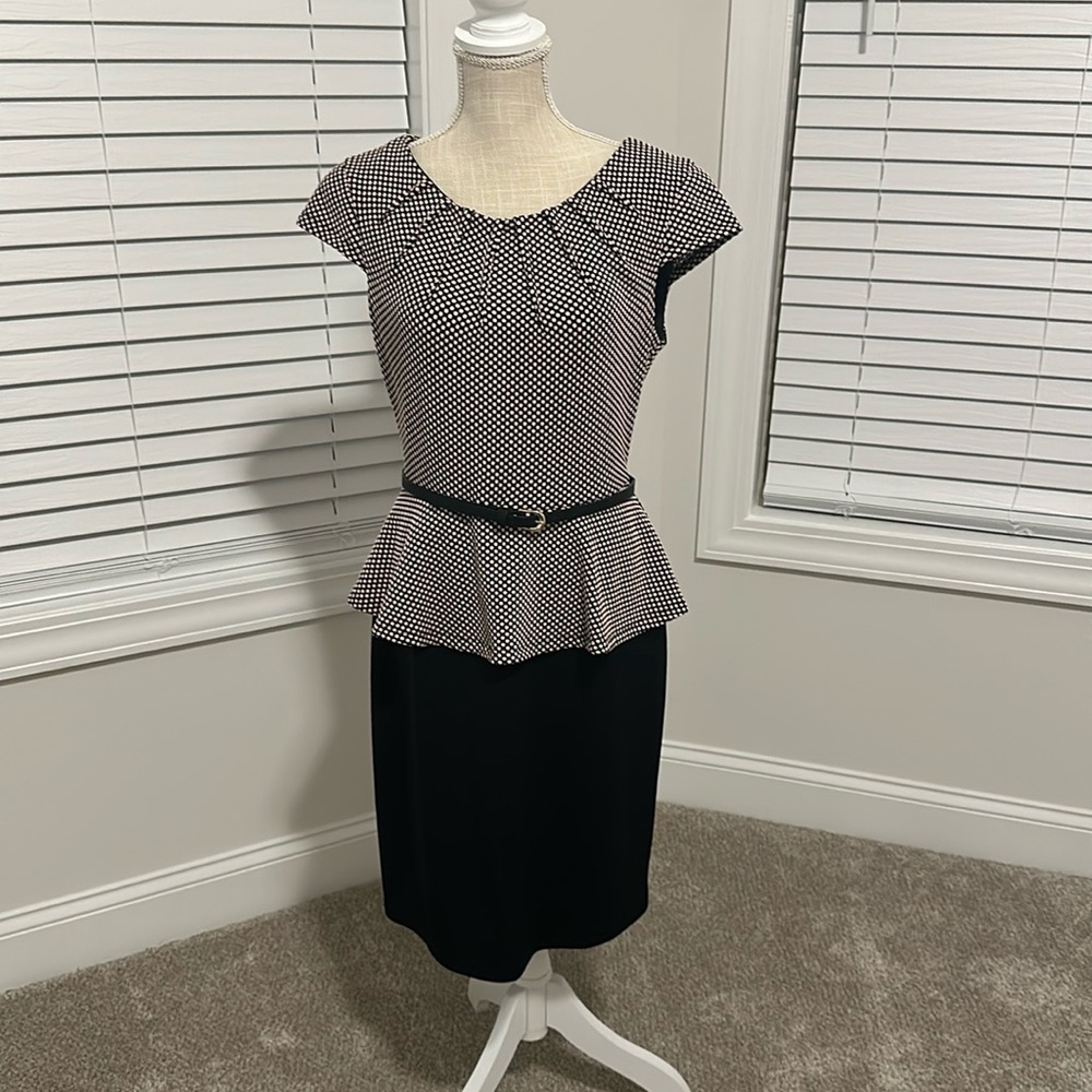 NEVERWORN. Woman’s polka dot dress